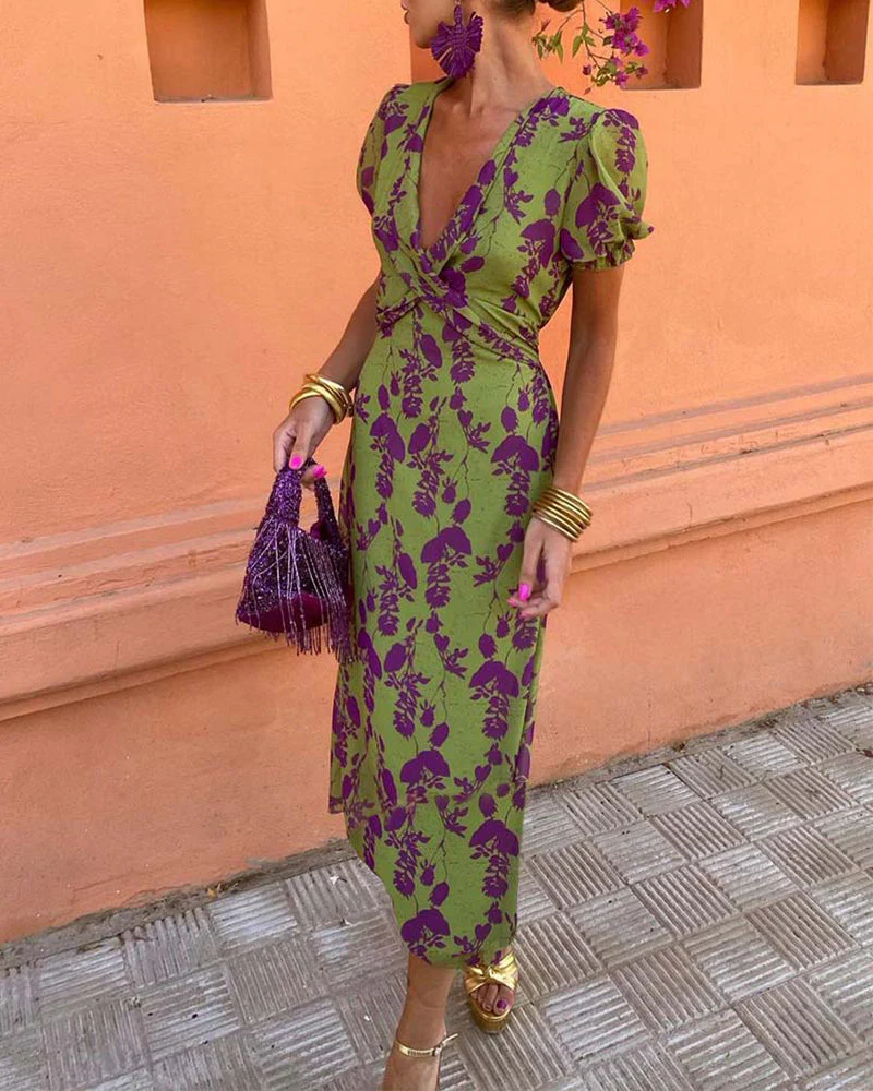 Della | Women's Pleated Floral Print Boho Dress - Image 3