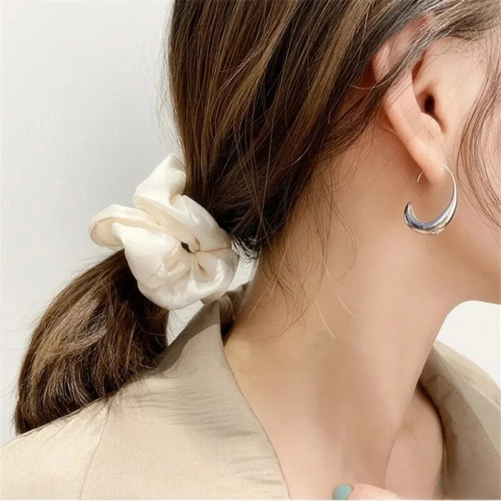 Elegant Earrings - Image 4