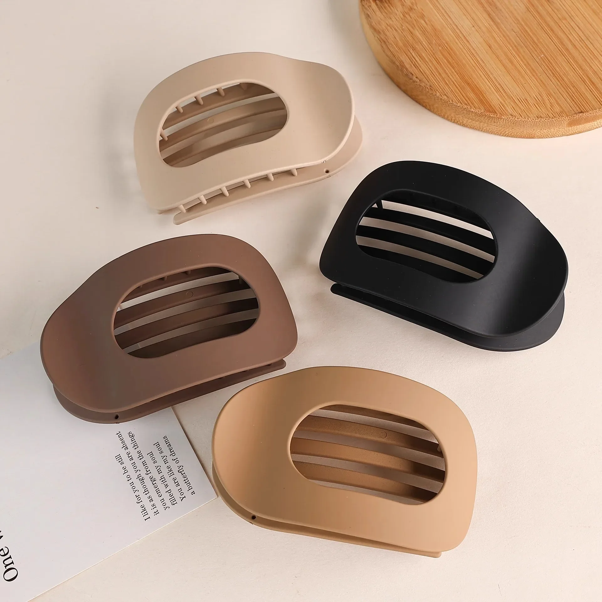 Brenda™ | Fashion Oval Flat Hair Claw Clips for Women Matte Duckbill Clip Back-of-Head Bun Hair Accessories Simple Clip Hair Ornament - Image 15