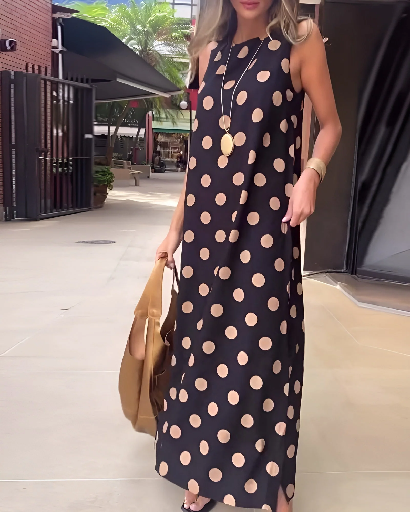 Roxane™ | Maxi dress with a slit and polka dots - Image 2