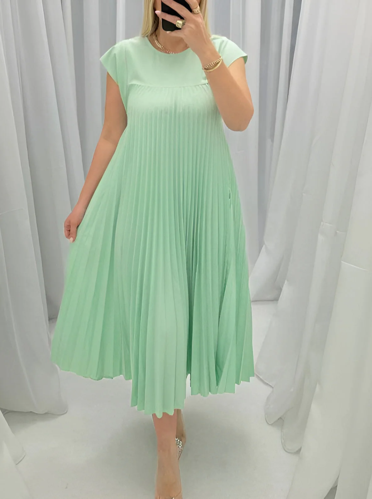Simone | Lightweight and Refined Pleated Dress - Image 4